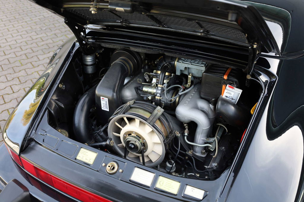 Porsche 911 Carrera 3.2 Speedster