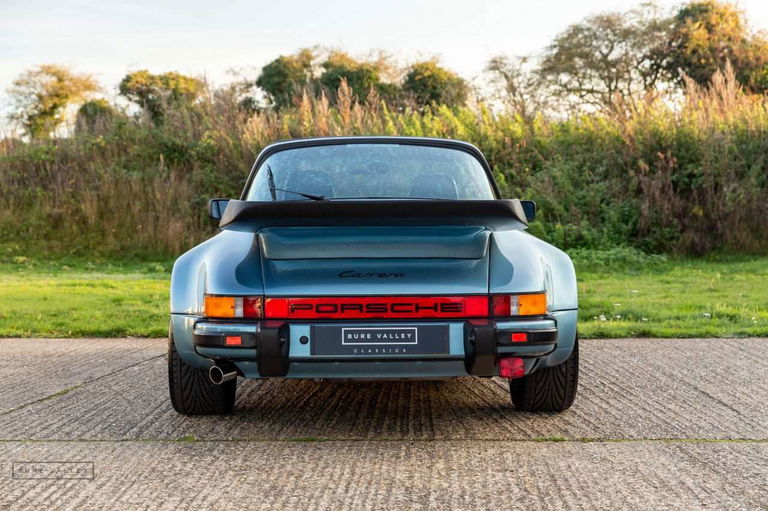 Porsche 911 Carrera 3.2 Supersport