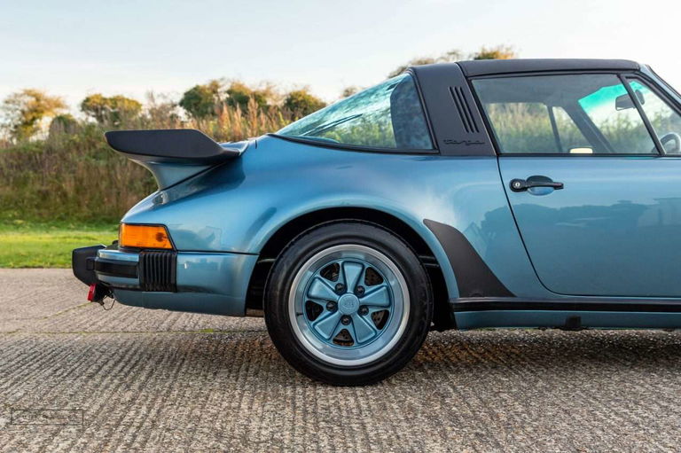 Porsche 911 Carrera 3.2 Supersport