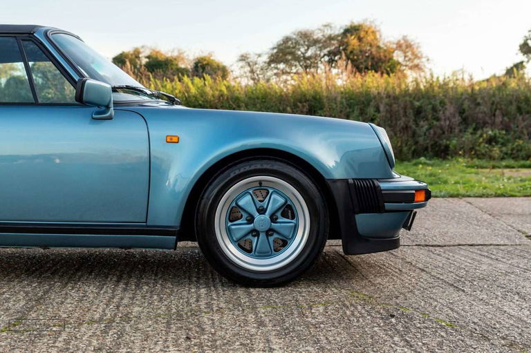 Porsche 911 Carrera 3.2 Supersport