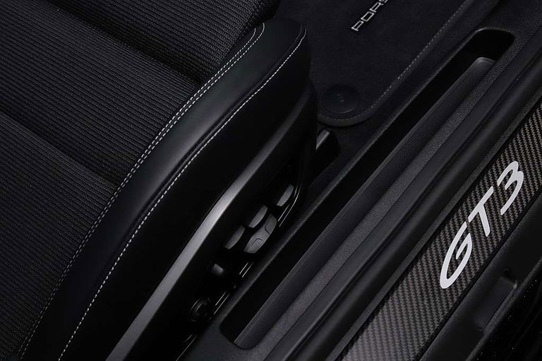 Porsche 992 GT3 Touring