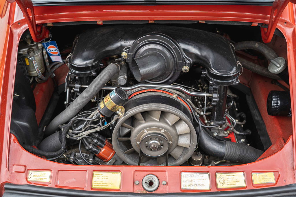 Porsche 911 Carrera (US)