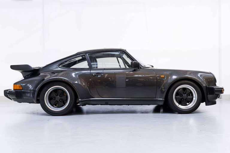 Porsche 911 Turbo 3.3