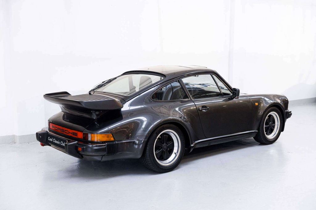 Porsche 911 Turbo 3.3