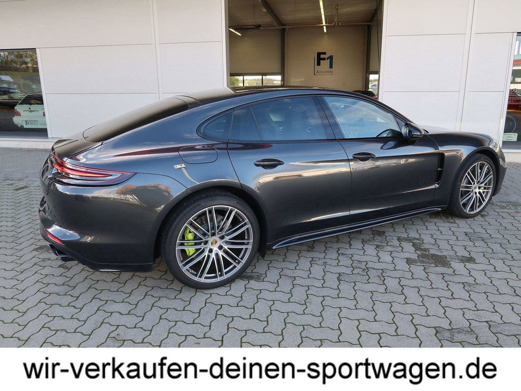 Porsche Panamera 4 E-Hybrid