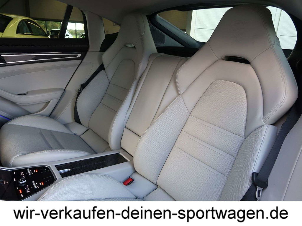 Porsche Panamera 4 E-Hybrid