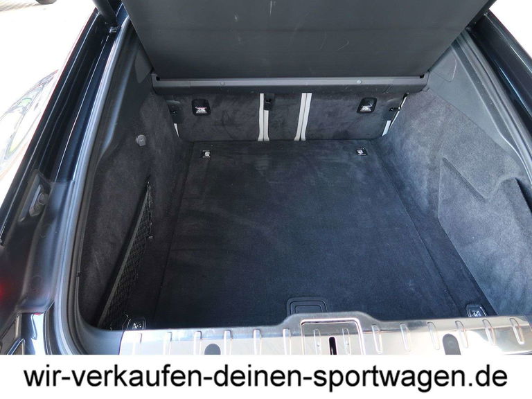 Porsche Panamera 4 E-Hybrid