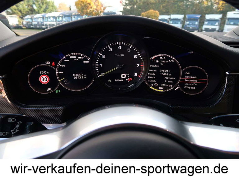 Porsche Panamera 4 E-Hybrid