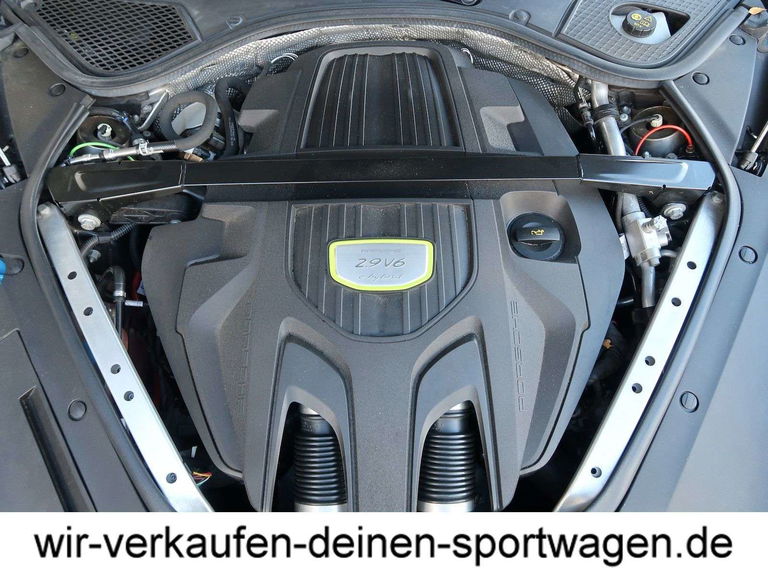 Porsche Panamera 4 E-Hybrid