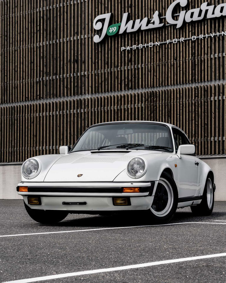 Porsche 911 Carrera 3.2
