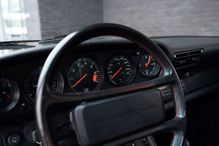 Porsche 911 Carrera 3.2