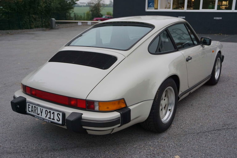 Porsche 911 Carrera 3.2