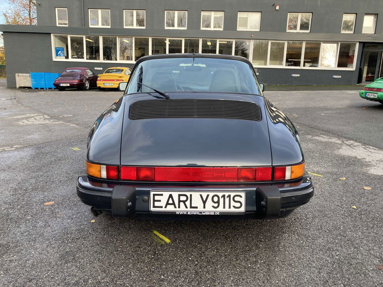 Porsche 911 Carrera 3.2