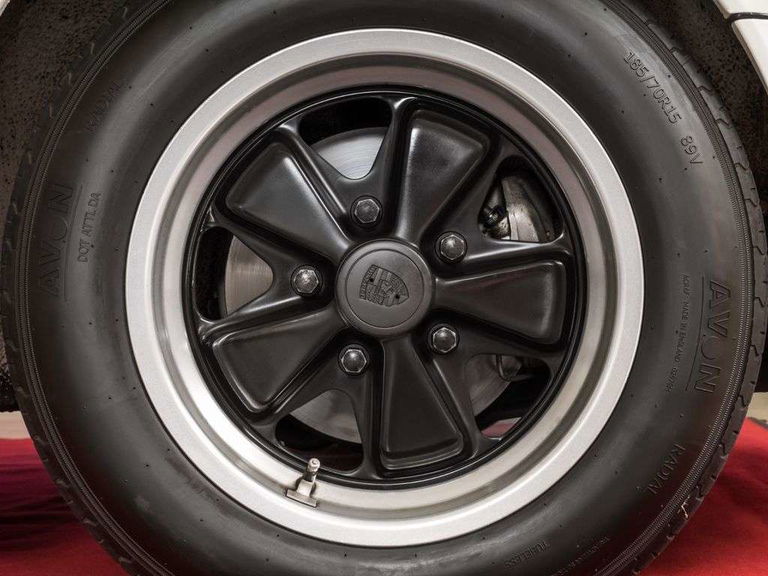 Porsche 911 Carrera 2,7