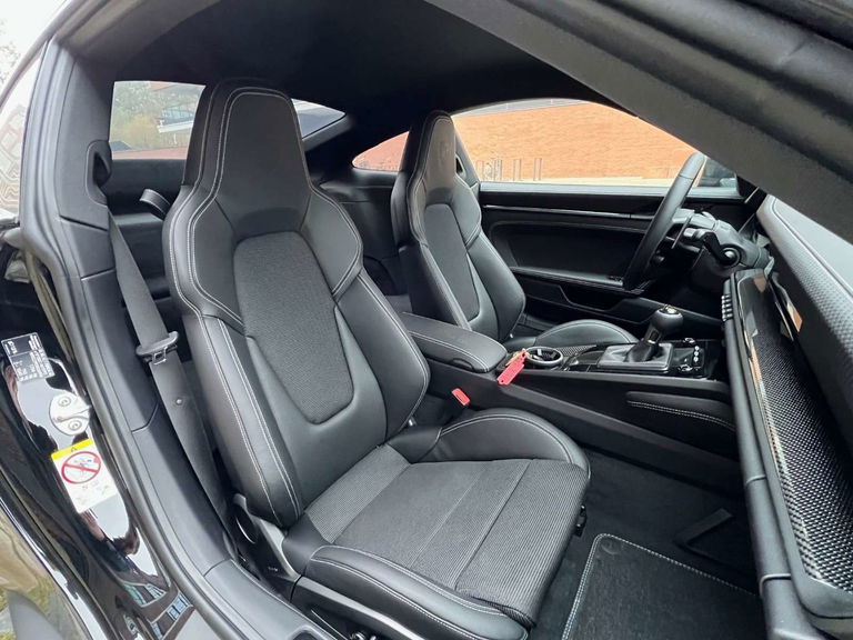 Porsche 992 GT3 Touring