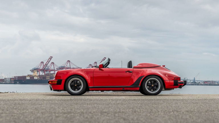 Porsche 911 Carrera 3.2 Speedster (US)