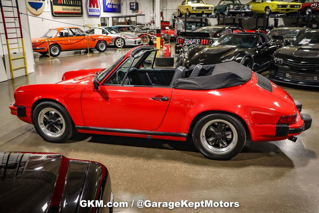 Porsche 911 Carrera 3.2 (US)