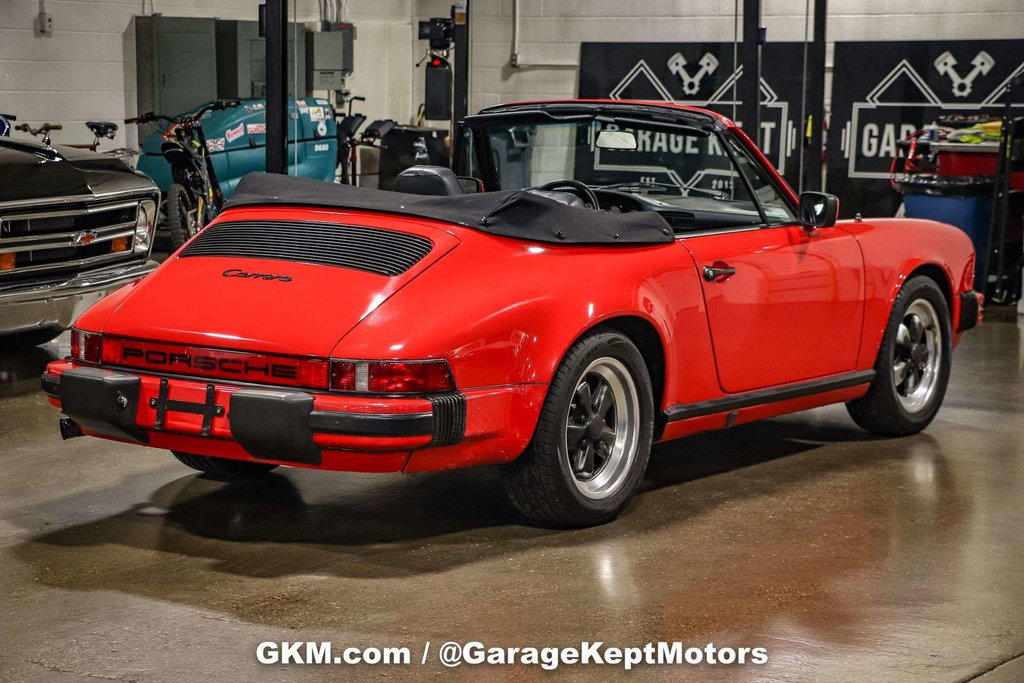 Porsche 911 Carrera 3.2 (US)