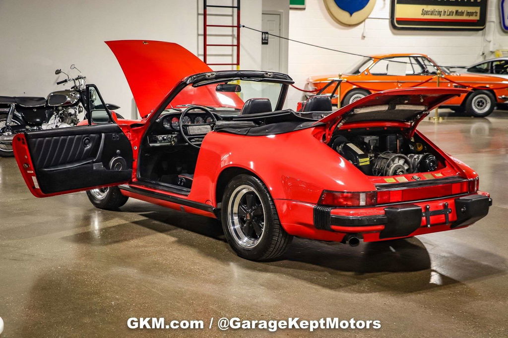 Porsche 911 Carrera 3.2 (US)