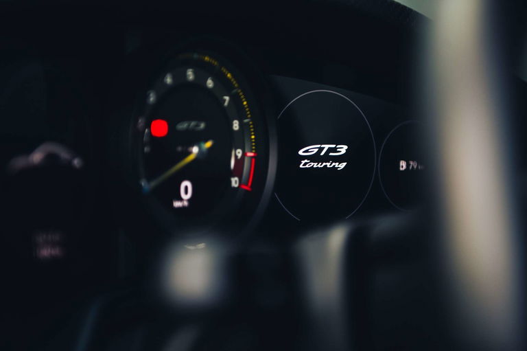 Porsche 992 GT3 Touring