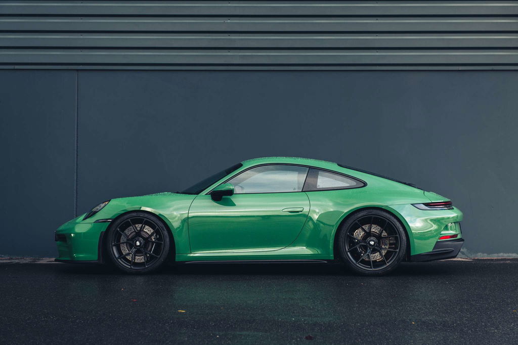 Porsche 992 GT3 Touring