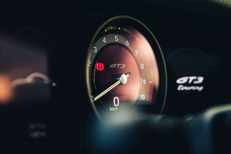 Porsche 992 GT3 Touring