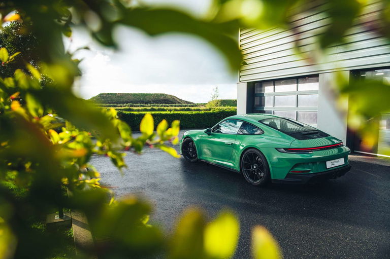 Porsche 992 GT3 Touring