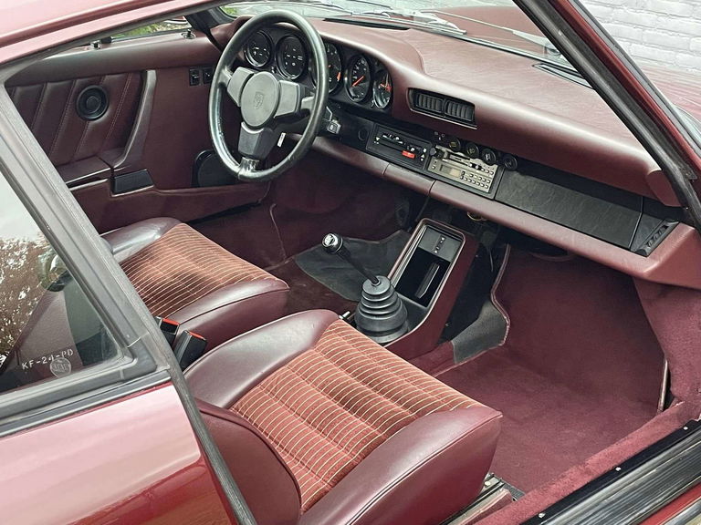 Porsche 911 Carrera 3.2