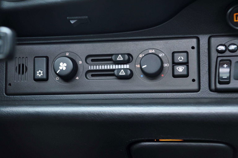 Porsche 964 Carrera 4 WTL