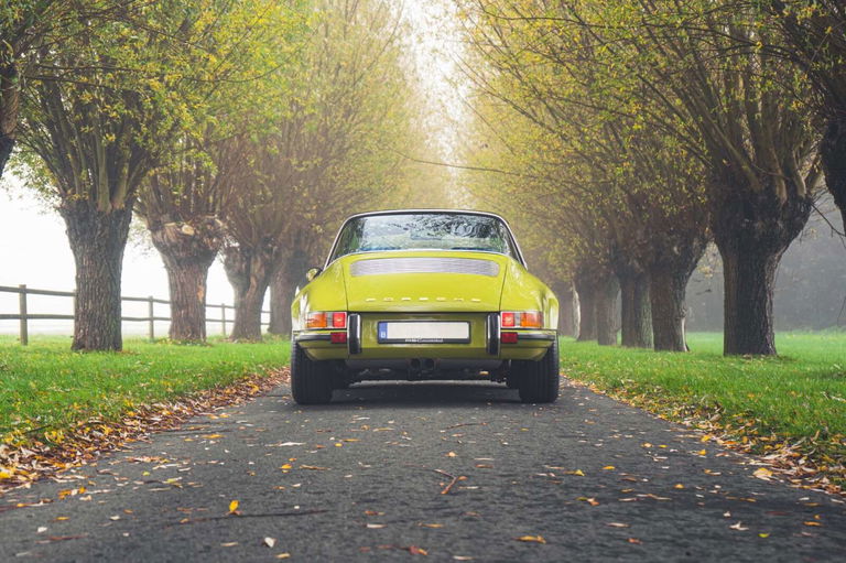 Porsche 911 Backdate