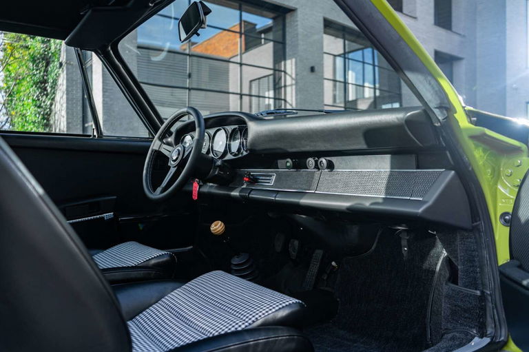 Porsche 911 Backdate