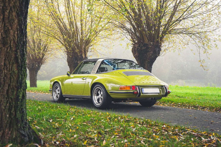 Porsche 911 Backdate
