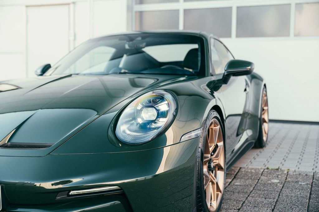 Porsche 992 GT3 Touring