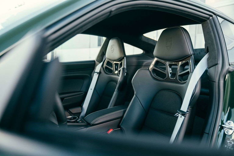 Porsche 992 GT3 Touring