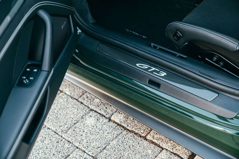 Porsche 992 GT3 Touring