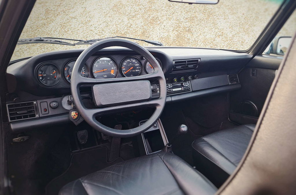 Porsche 911 Carrera 3.2