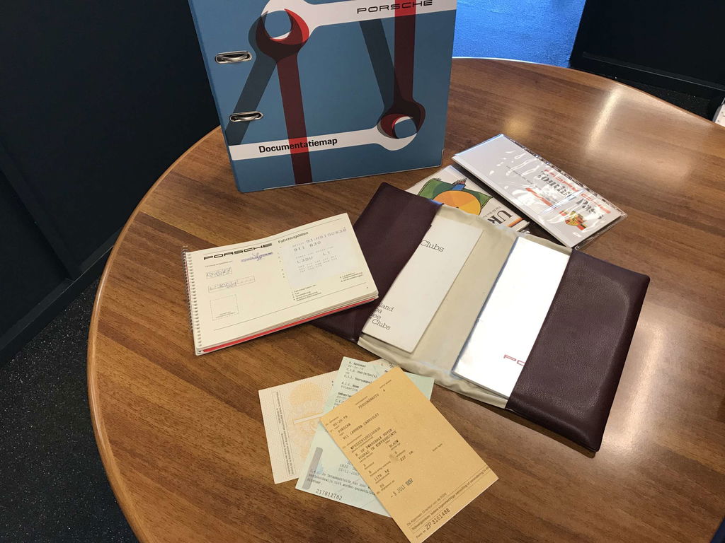 Porsche 911 Carrera 3.2