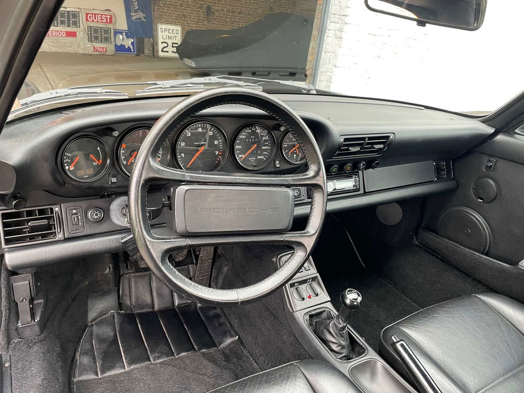 Porsche 964 Carrera 4