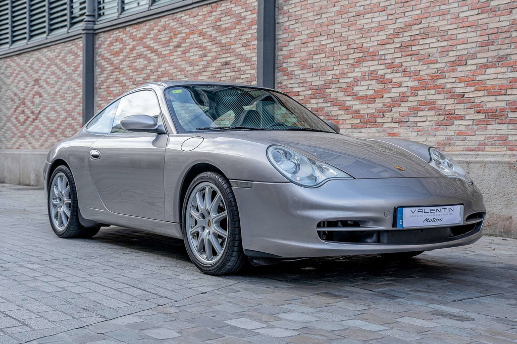 Porsche 996 Carrera 4