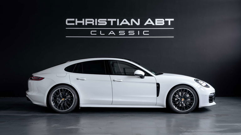 Porsche Panamera 4S