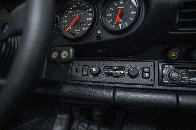 Porsche 964 Carrera 4