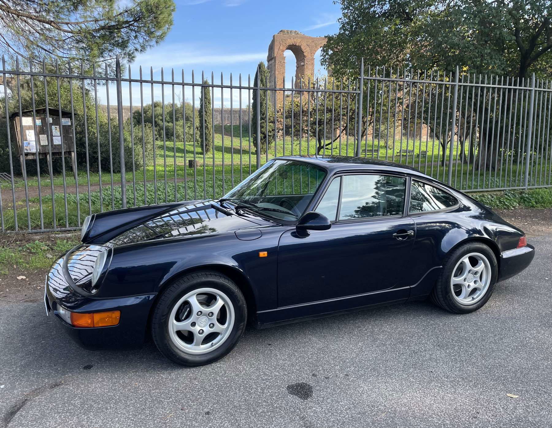 Porsche 964 Carrera 4