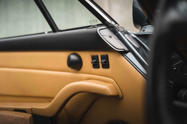 Porsche 993 Carrera 4