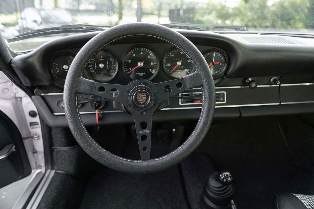 Porsche 911 T