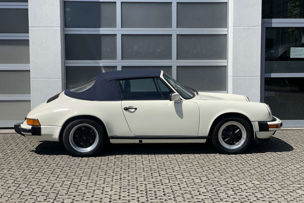 1985 Porsche 911 Carrera 3.2 Cabriolet in Chiffonweiß