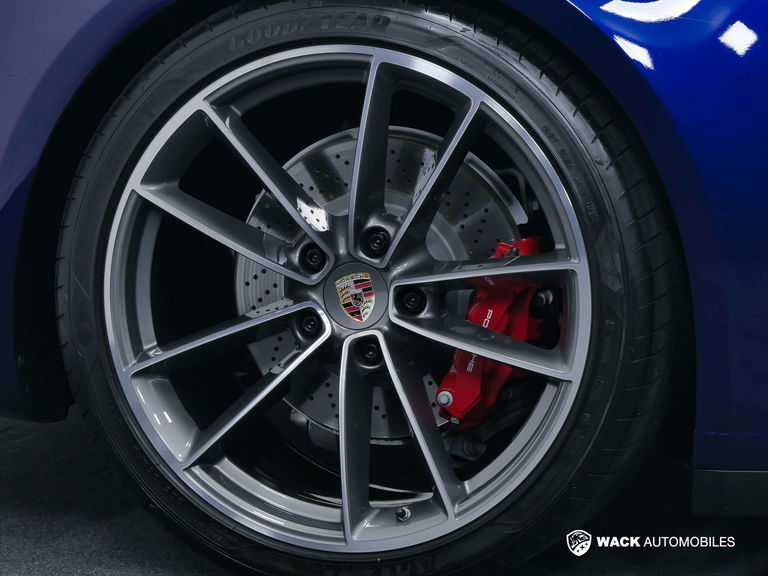 Porsche 992 Carrera 4S