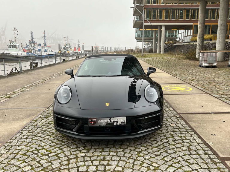 Porsche 992 Carrera 4 GTS