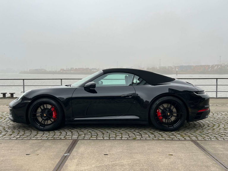 Porsche 992 Carrera 4 GTS