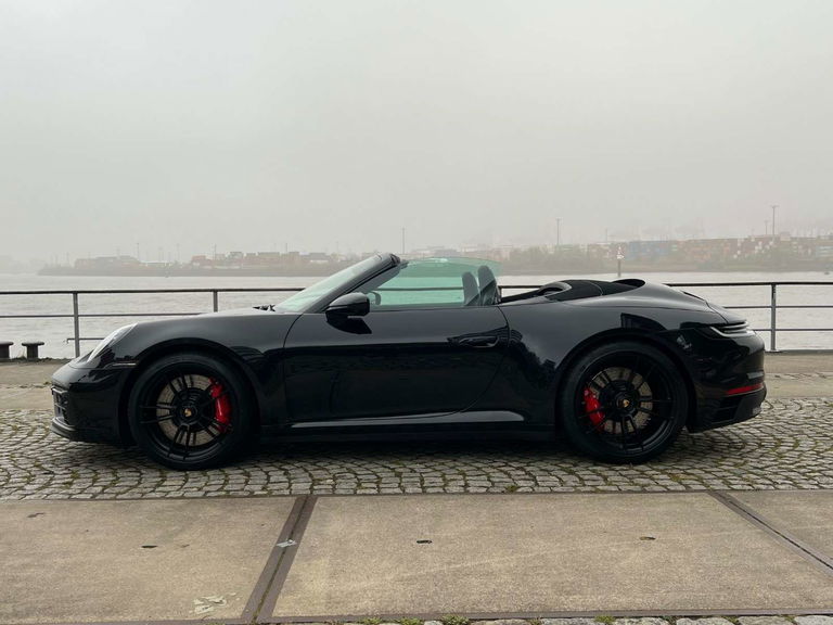 Porsche 992 Carrera 4 GTS