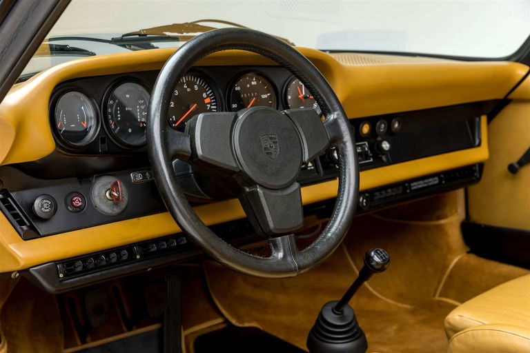 Porsche 911 Carrera (US)